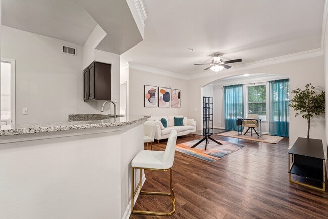 Photo - Kingwood Glen