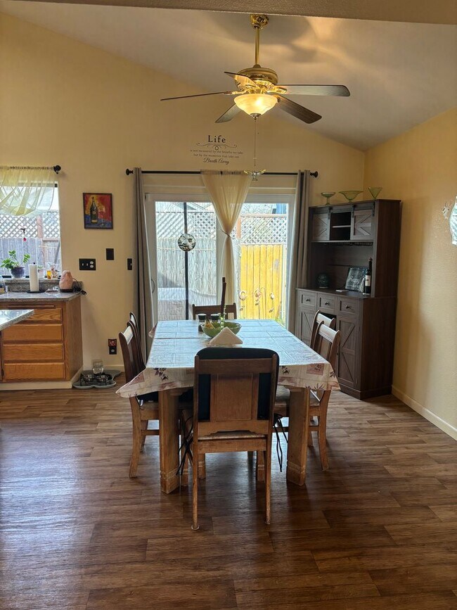 Photo - Unfurnished 3 bedroom 2 bath Home