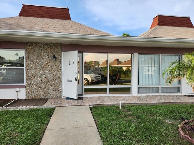 Photo - 4347 Tahitian Gardens Cir Unit B