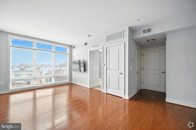 Building Photo - 915 N Patrick St Unit 507 Rental