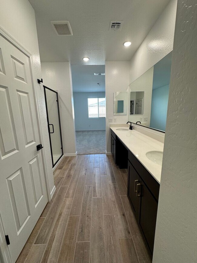 Photo - BRAND NEW HOME IN PEORIA