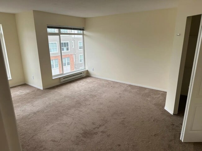 Photo - 32085 George Ferguson Way Unité 416