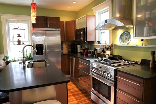 Kitchen - 57 Rogers Avenue Unit #1