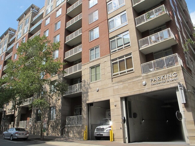 Photo - 820 N Pollard St Unit 707
