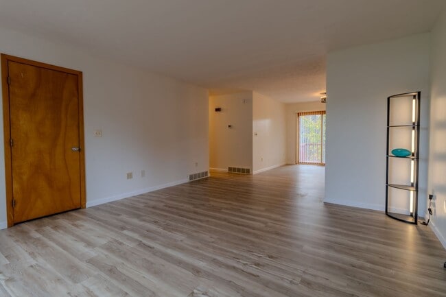 Photo - Bright, Beautiful, and Effortlessly Move-In Ready