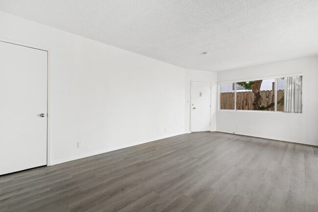 Photo - 1236 McClellan Dr