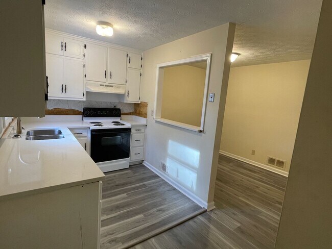 Photo - Valley Dale Ct Unit Valley Dale Ct - Apt B