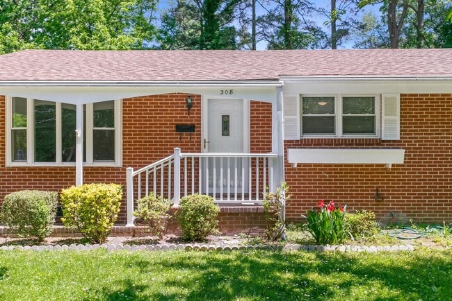Photo - 208 Longhill Rd