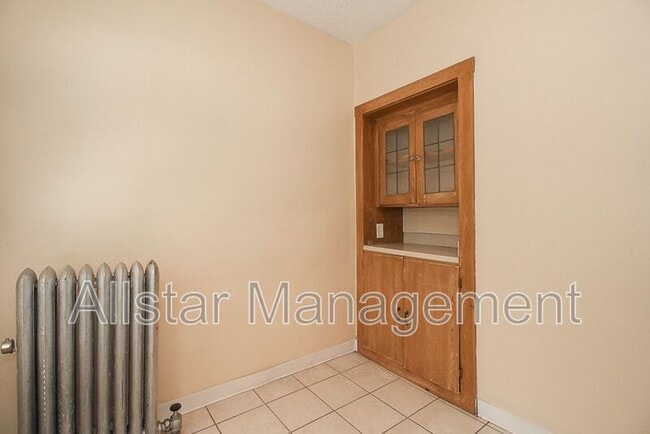 Photo - 2100 Cottage Grove Ave