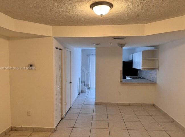 Photo - 2145 NW 19th Terrace Unidad 207 Rental