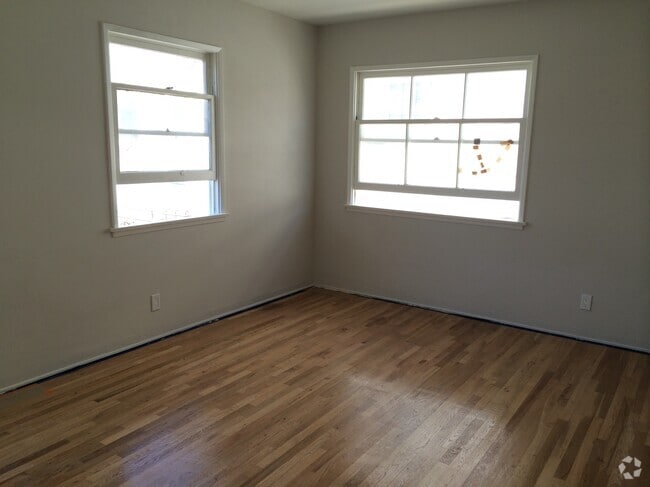 Building Photo - 1122 Irolo Street Unit 1122.5 Rental