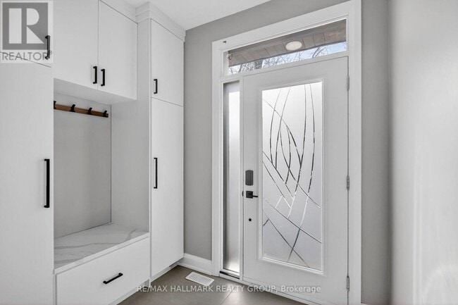 Photo - 78 Burnetts Grove Cir