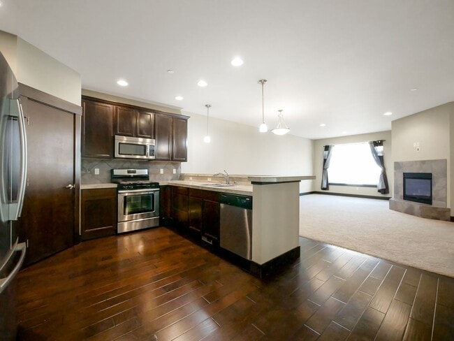 Photo - Peaceful 3 bed, 2.5 bath townhouse in Rent...