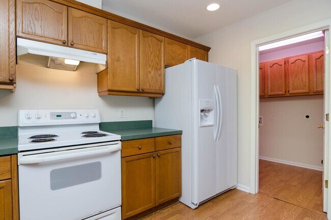 Photo - 7511 Old Oak Rd