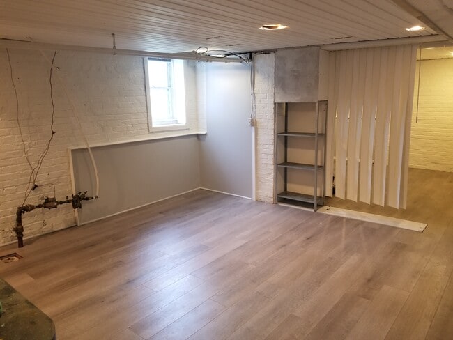 Building Photo - 5216 5th Ave Unit 1