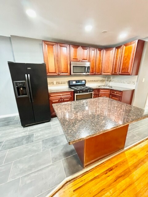 Photo - 756 E 81st St Unidad 1