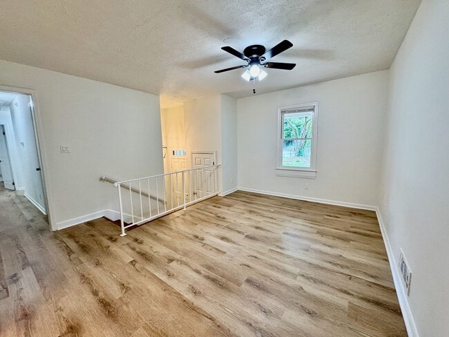 Photo - 508 Landers Dr SW