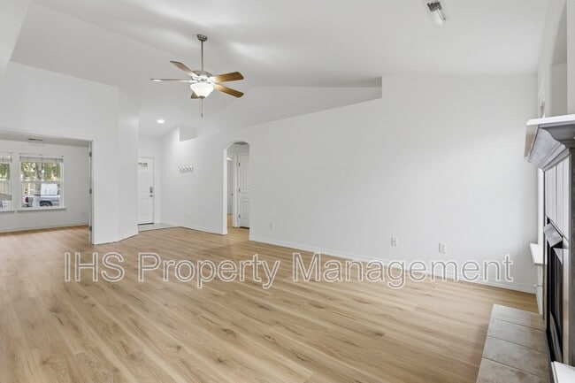 Photo - 5619 Coppercap Mountain Ln