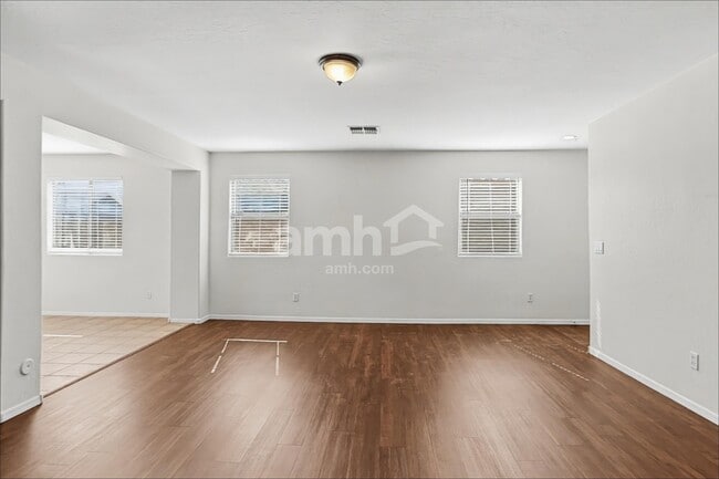 Photo - 236 W Angus Rd