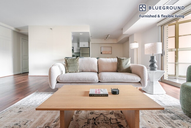 Photo - 4001 9th St N Unidad FL5-ID1161