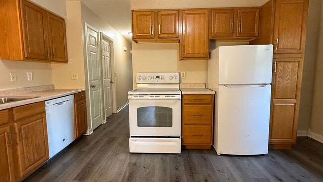 Building Photo - 3935 Oregon Ave N Rental
