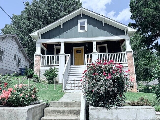 Building Photo - 209 Moline St