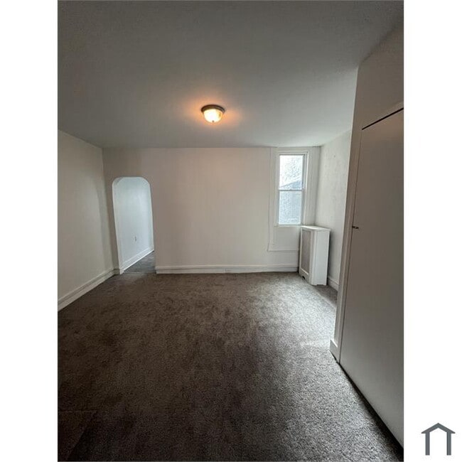 Building Photo - 3232 N Etting St Rental
