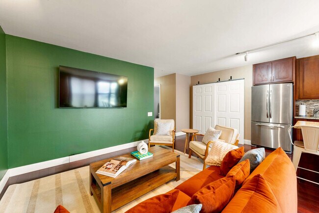 Photo - 1600 N Halsted St Unidad ID1035504P