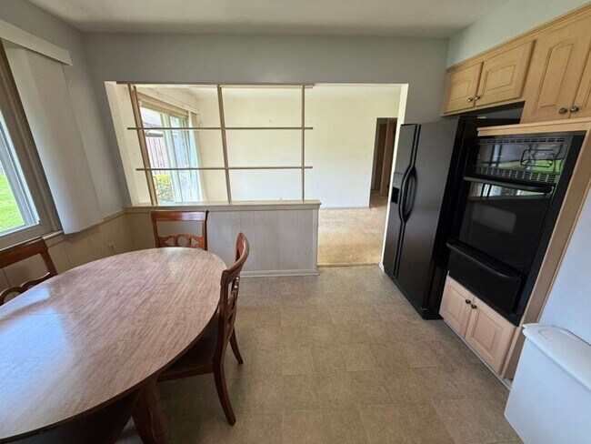 Photo - 3 BED 1.5 BATH SINGLE FAMILY HOME