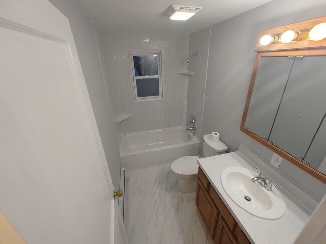 Photo - 54 Greenwood Dr