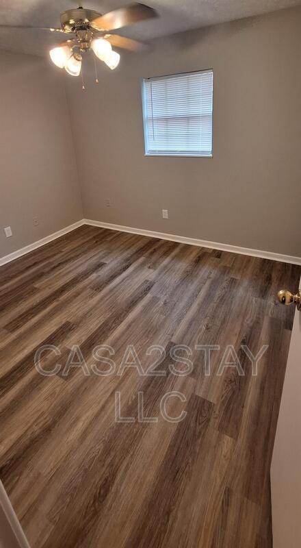 Photo - 329 Redmar Blvd Unit 14