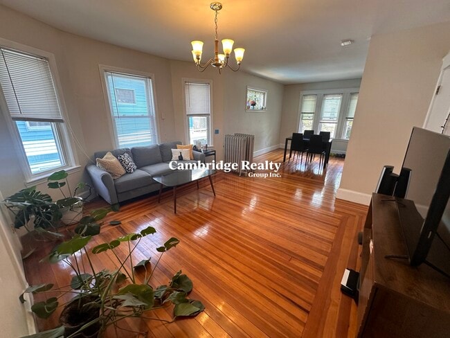 Photo - 26 Burnham St Unidad 2M
