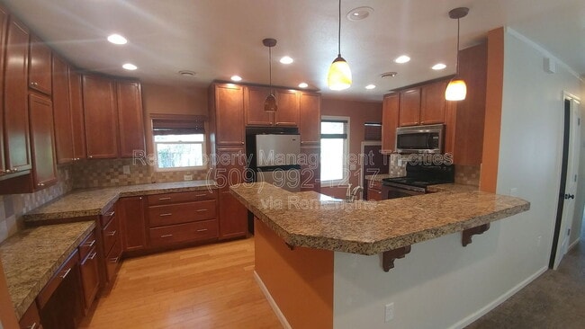 Photo - 222 Douglass Ave