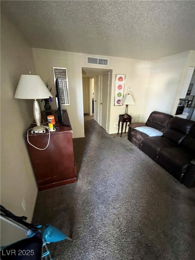 Photo - 1388 E Desert Inn Rd Unidad 2(Room A)