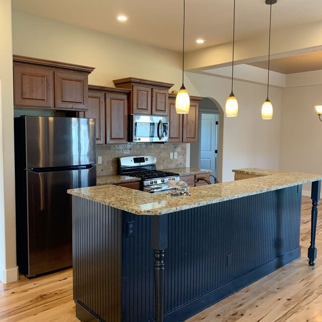 Photo - Desirable Home in Meridian with 3 Car Garage!