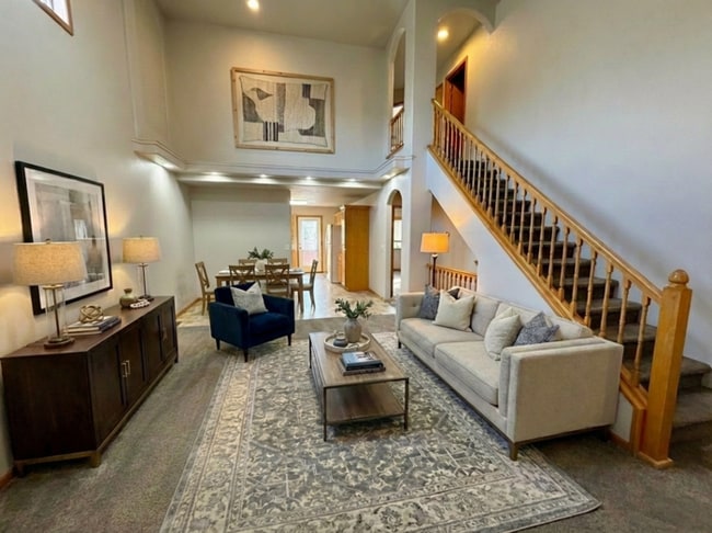 Building Photo - Large 3 bed 2.5 ba Duplex In West Loveland