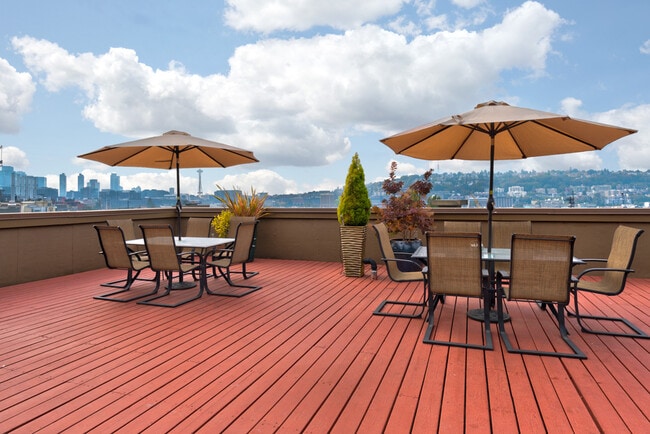Illumina Apartment Homes