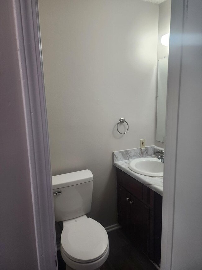 Photo - 125 Tabitha Ct Unit B