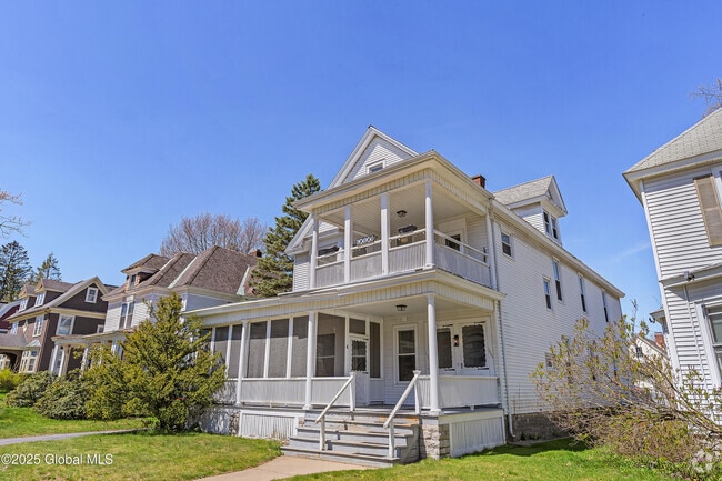 Building Photo - 1047 Waverly Pl Rental