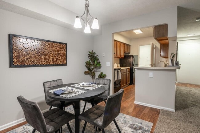 Cobblestone Grove Apartment Homes