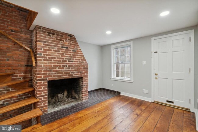 Photo - 712 Addison St