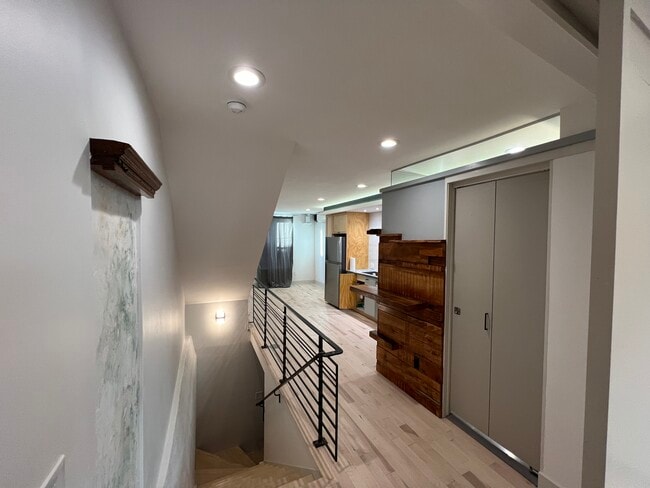 Photo - 2019 S Beechwood St Unidad 1