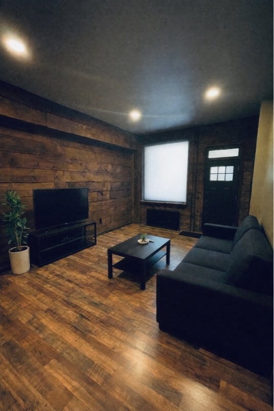 1 Caroline Ave Unit 1