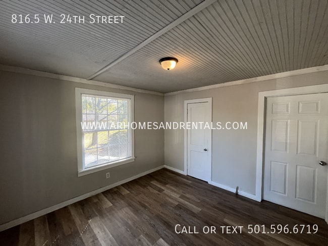 Photo - 816.5 W 24th St