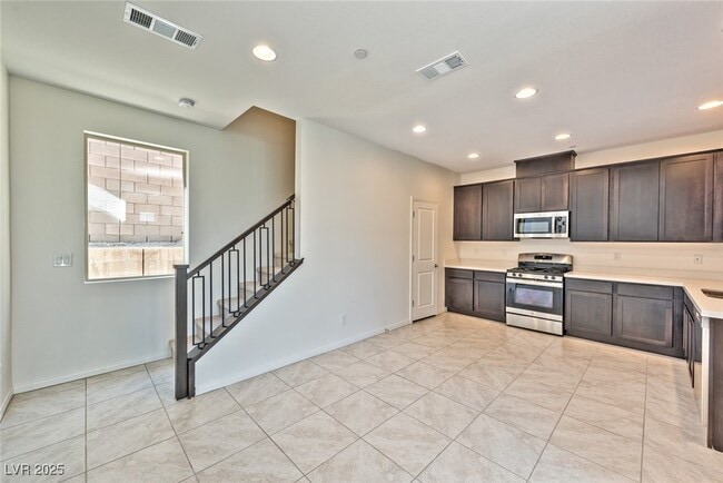 Photo - 661 Angel Aura St