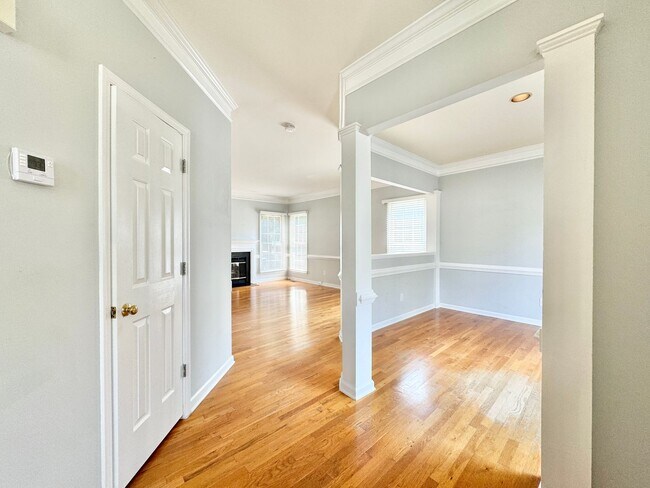 5208 Autumn Woods Dr