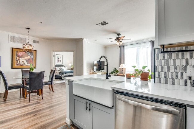 Building Photo - 330 W Las Colinas Blvd. Unit 130.1
