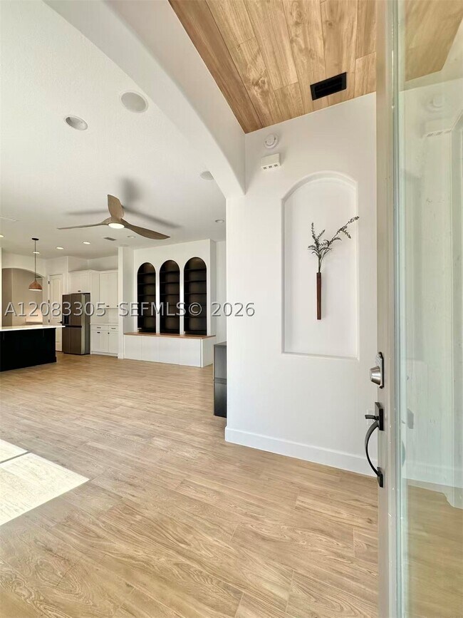 Photo - 8436 Lyside Dr