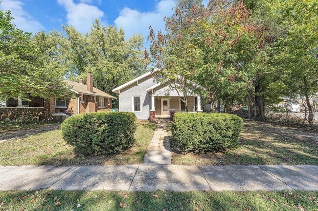 Photo - 3 Bed | 1 Bath | Loft | FULLY Remodeled | Springfield MO | PETS WELCOME!