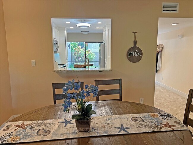 Photo - 15400 Cedarwood Ln Unit 102